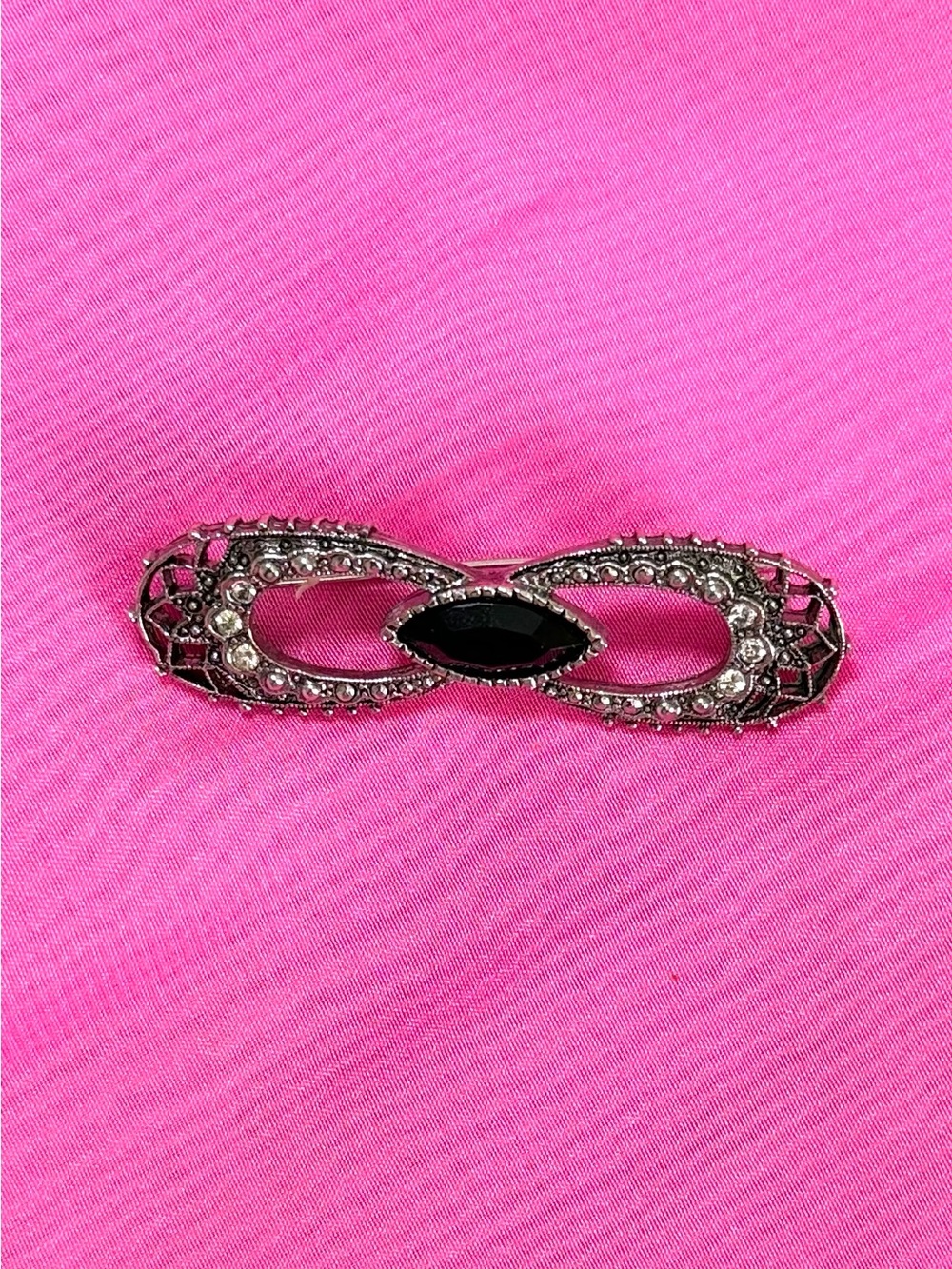 Art Deco Silver Tone Pin with a back stone filigree